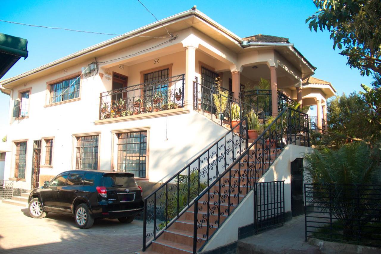 Mina Chai House Bnb Аруша Екстер'єр фото