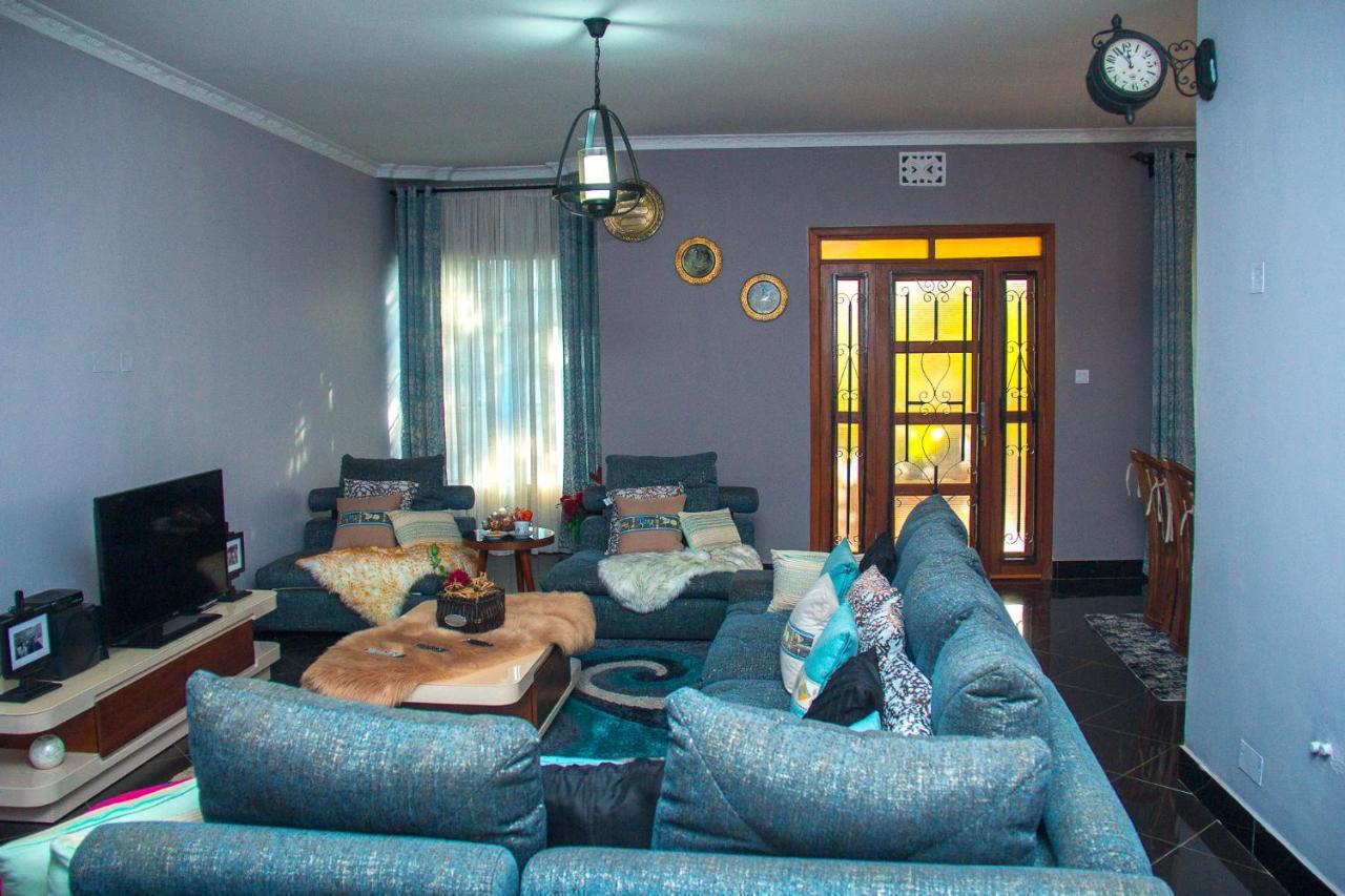 Mina Chai House Bnb Аруша Екстер'єр фото